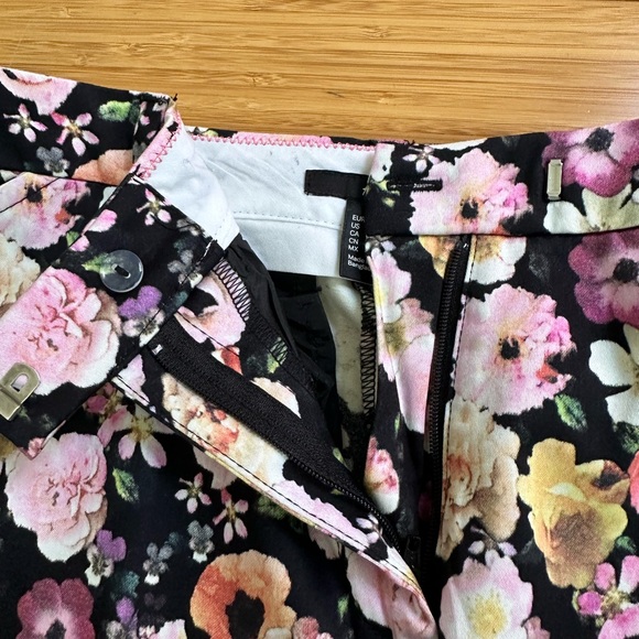 H&M  Set Tapered Cropped Pants Black & Pink Floral Size 4 / Top Size 6 - Picture 10 of 16